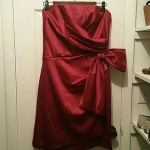 White House Black Market Formal Dress, BRAND NEW!